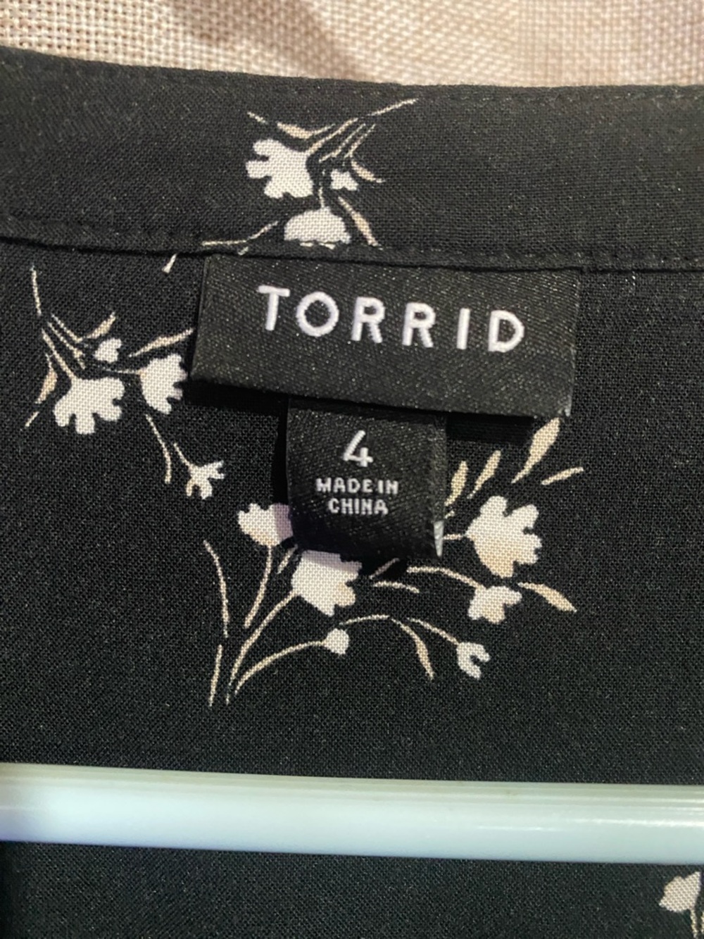 torrid Black Floral V-Neck Button Blouse - Picture 2 of 3